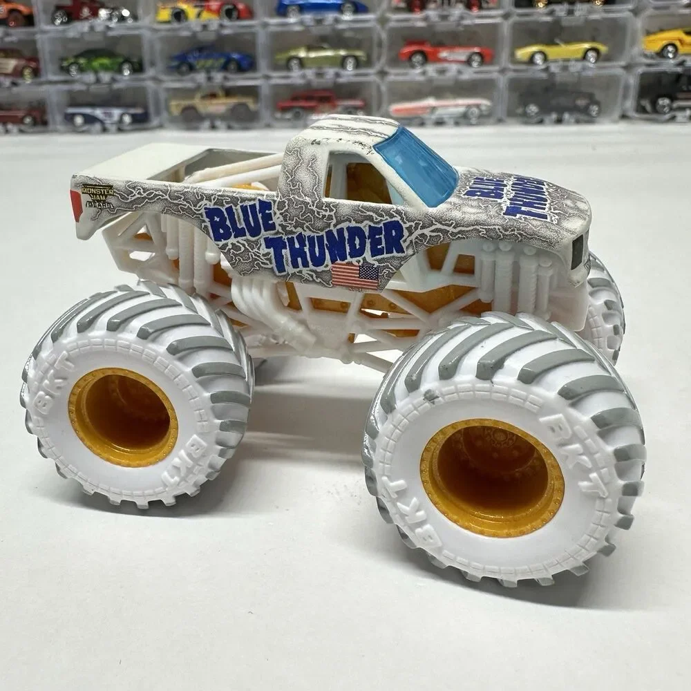 Monster Jam Blue Thunder 1:64 Diecast Truck BKT Tires Spin Master Loose
